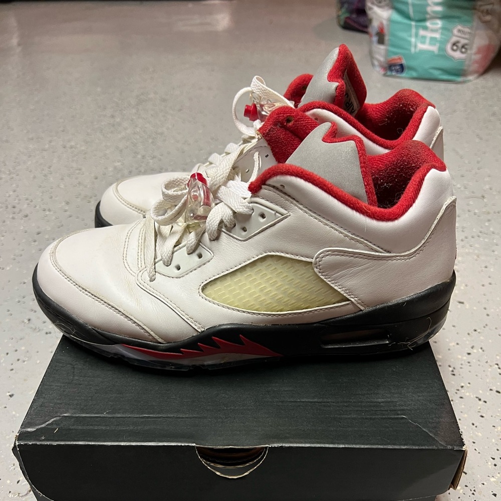 Air Jordan Fire Red 5 Golf Shoes size 9